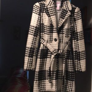 Candies black and white overcoat